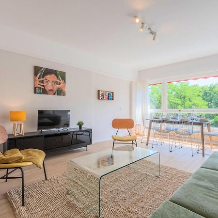 Spacious 3 Bedroom Apartment & Private Parking! Lambersart 외부 사진