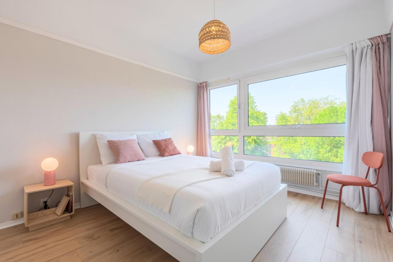 Spacious 3 Bedroom Apartment & Private Parking! Lambersart 외부 사진
