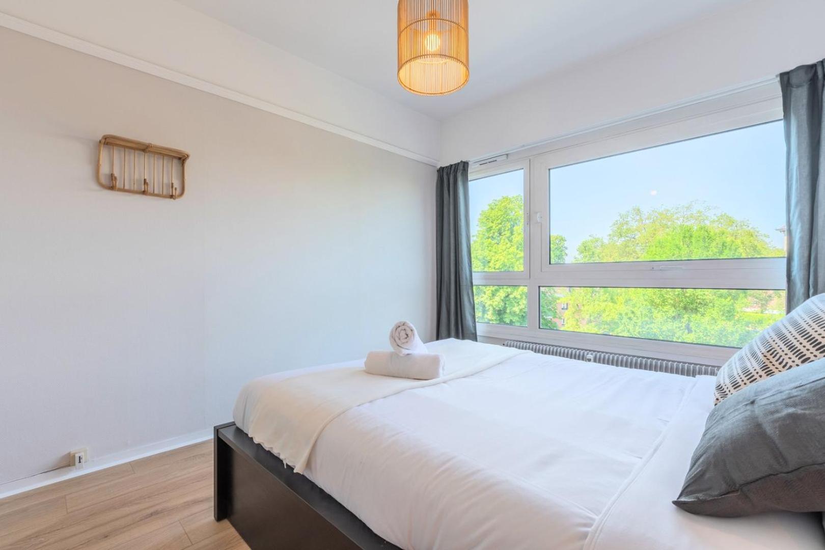Spacious 3 Bedroom Apartment & Private Parking! Lambersart 외부 사진