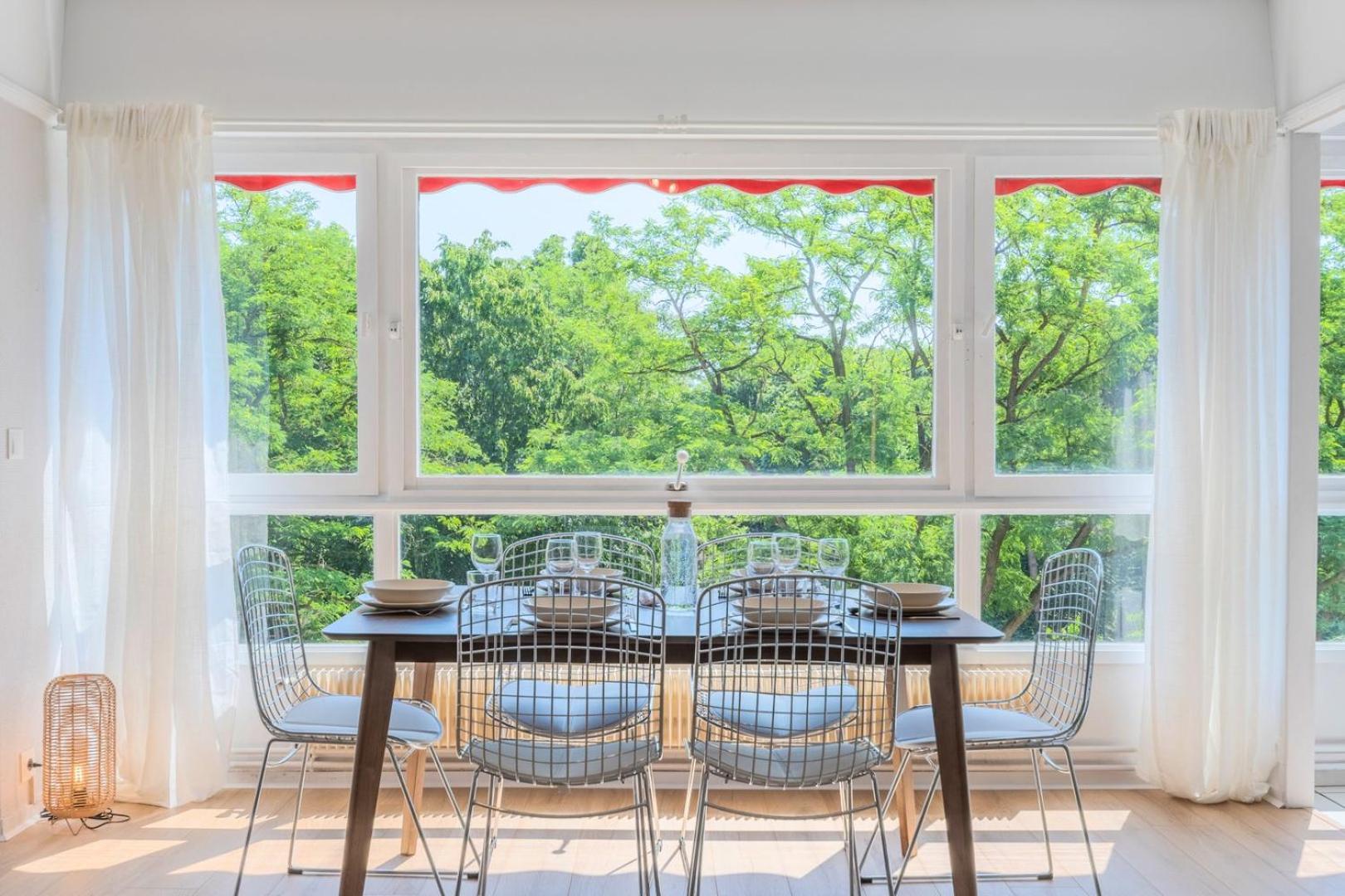 Spacious 3 Bedroom Apartment & Private Parking! Lambersart 외부 사진
